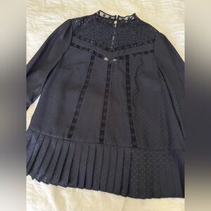 Beautiful ted baker blouse like new size 2 fits like medium